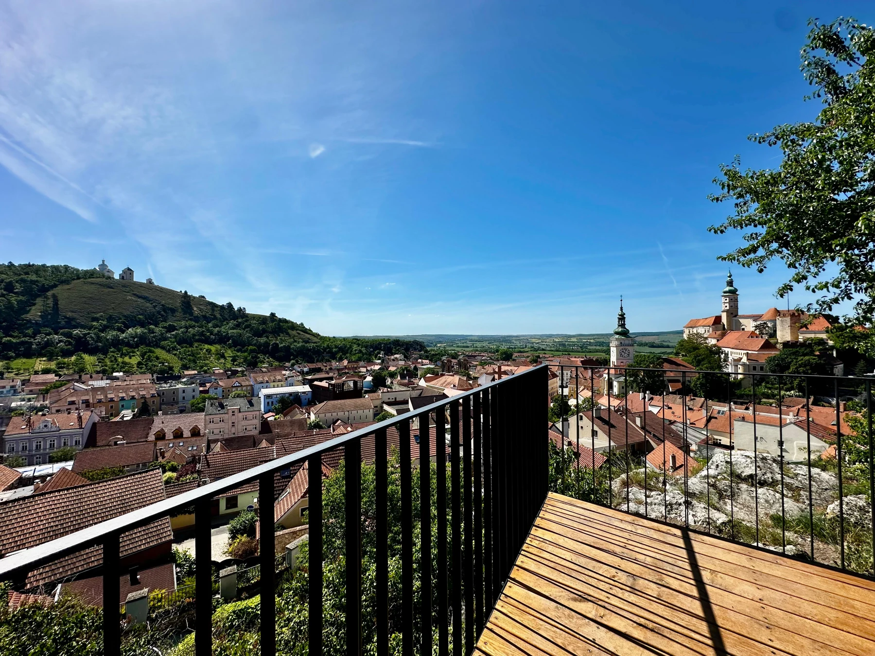 Výhled z revitalizovaného návrší Kozího hrádku